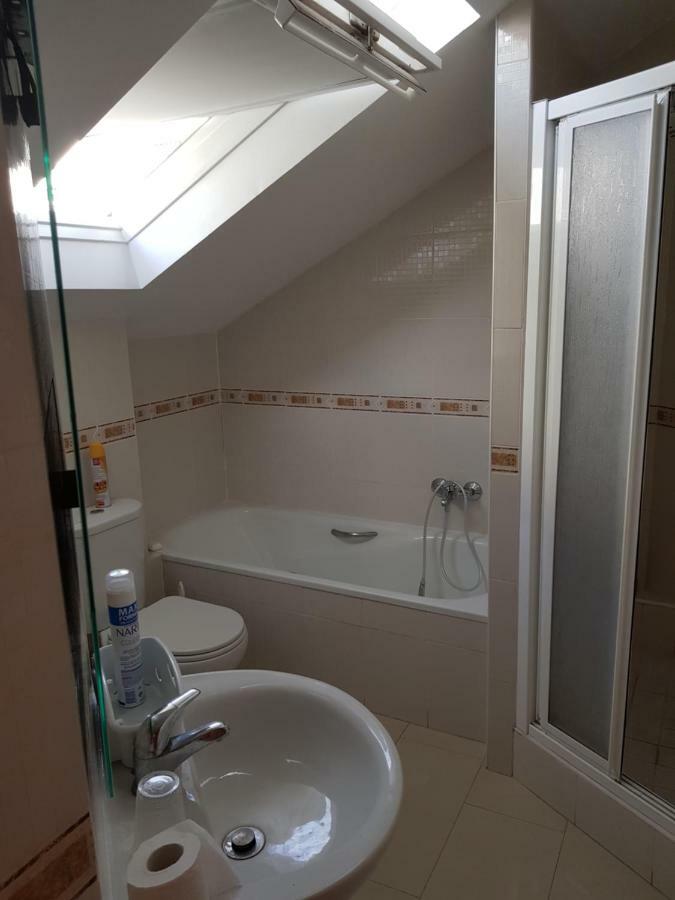 Roberto Guest House 贝纳尔马德纳 外观 照片