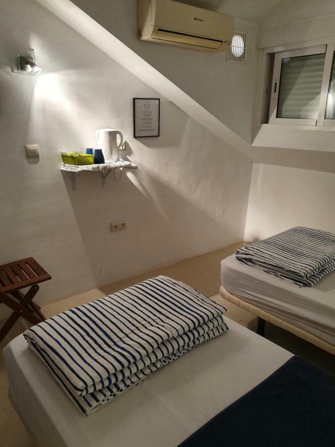Roberto Guest House 贝纳尔马德纳 外观 照片